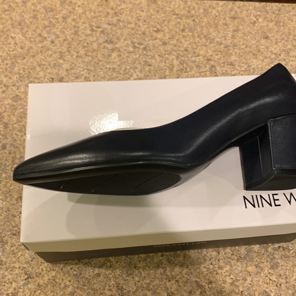 Nine West Issa dark blue leather dress shoes - Picture 4 of 8